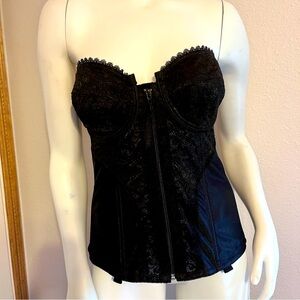 Fredericks of Hollywood Lacy Black Strapless corset 36D